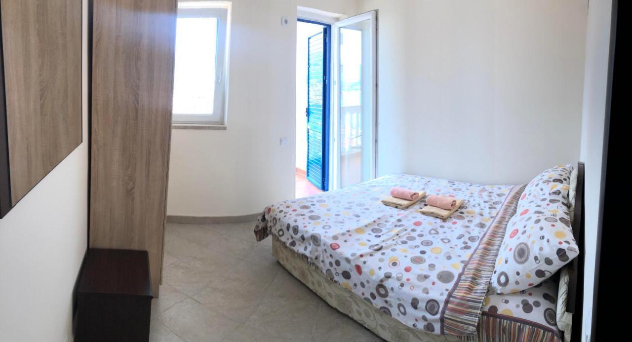 Rafailovici Holiday Apartments Esterno foto