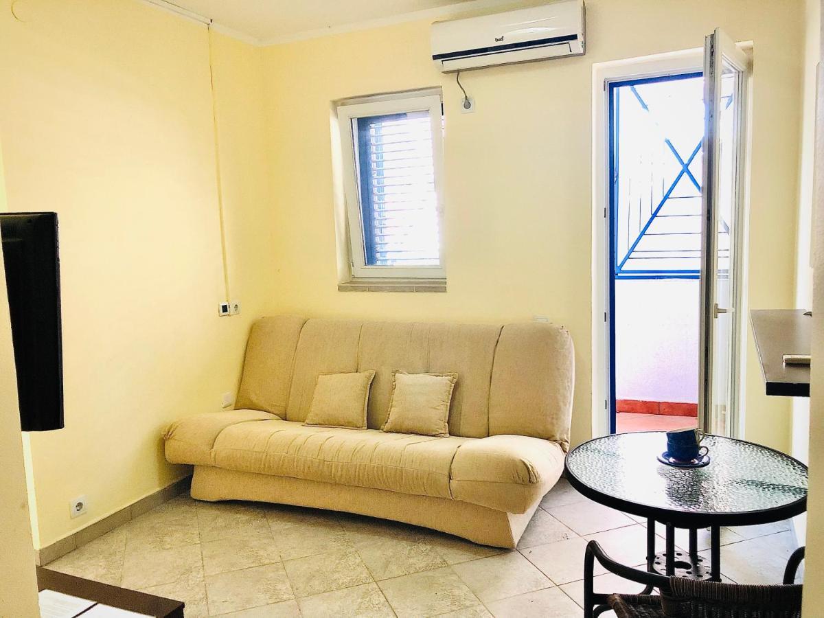 Rafailovici Holiday Apartments Esterno foto