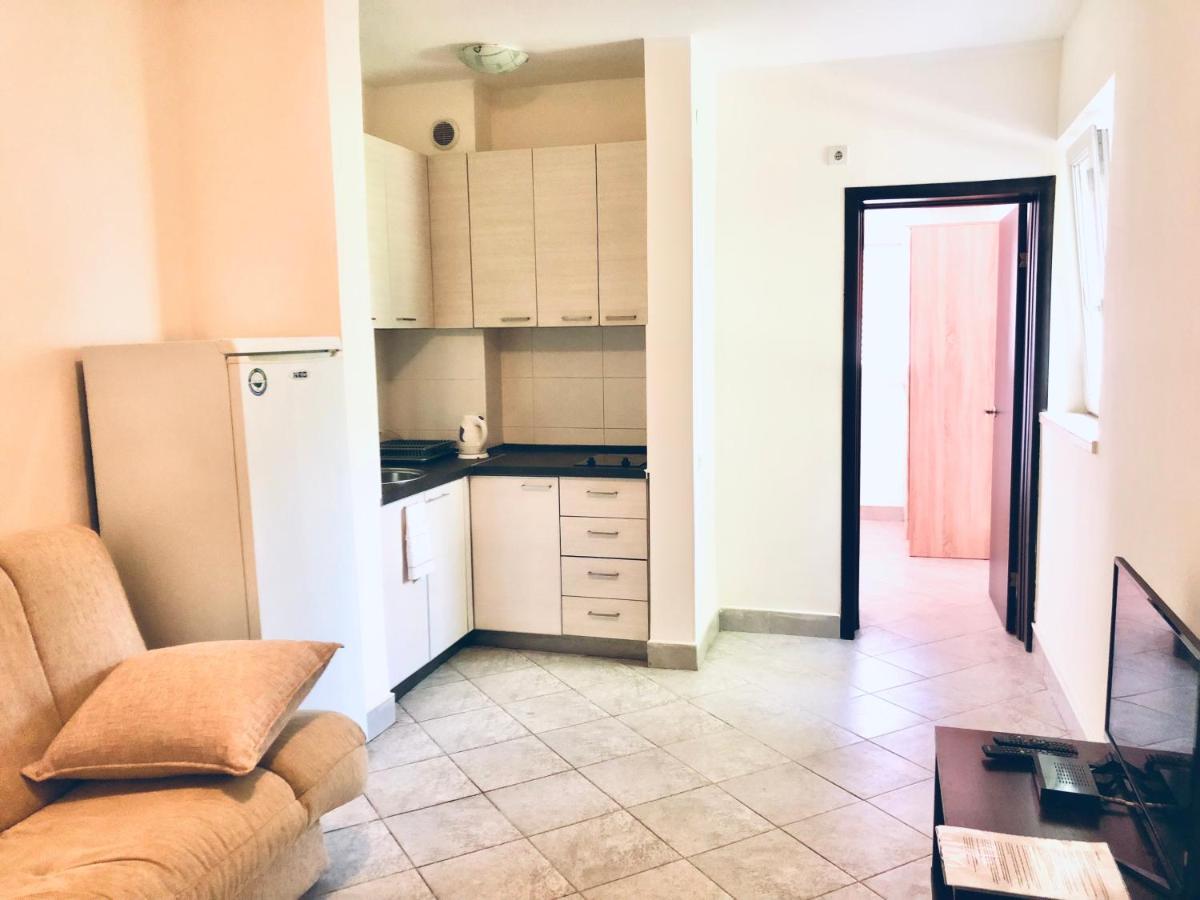 Rafailovici Holiday Apartments Esterno foto